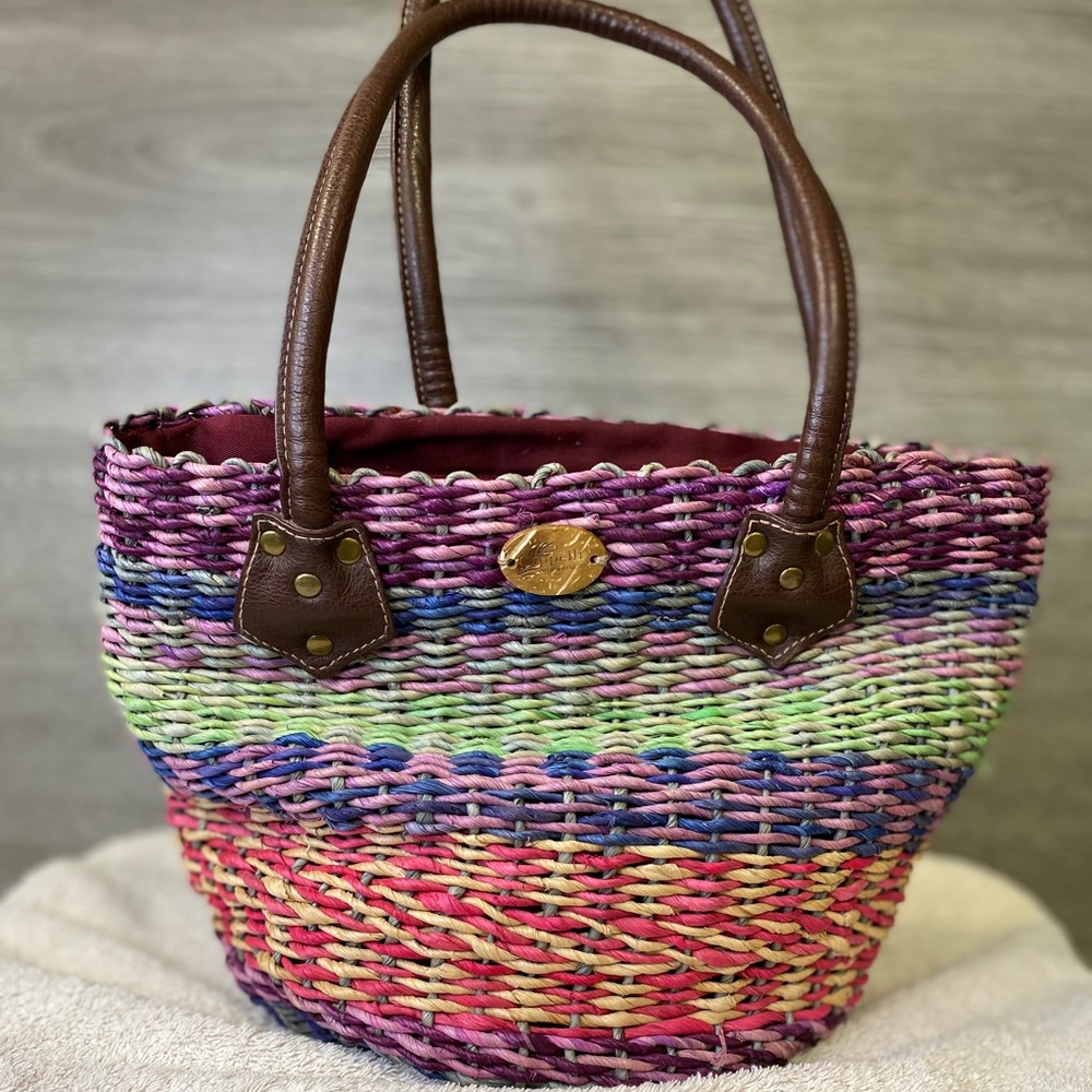 Straw rainbow beach bag